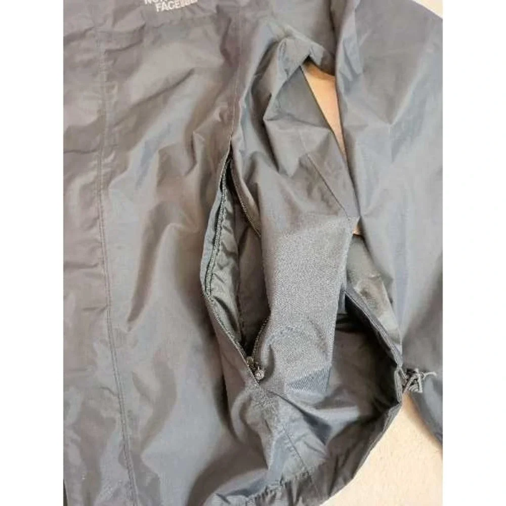 The North Face DryVent Jacket Mens S/P Waterproof Hooded Lightweight Black